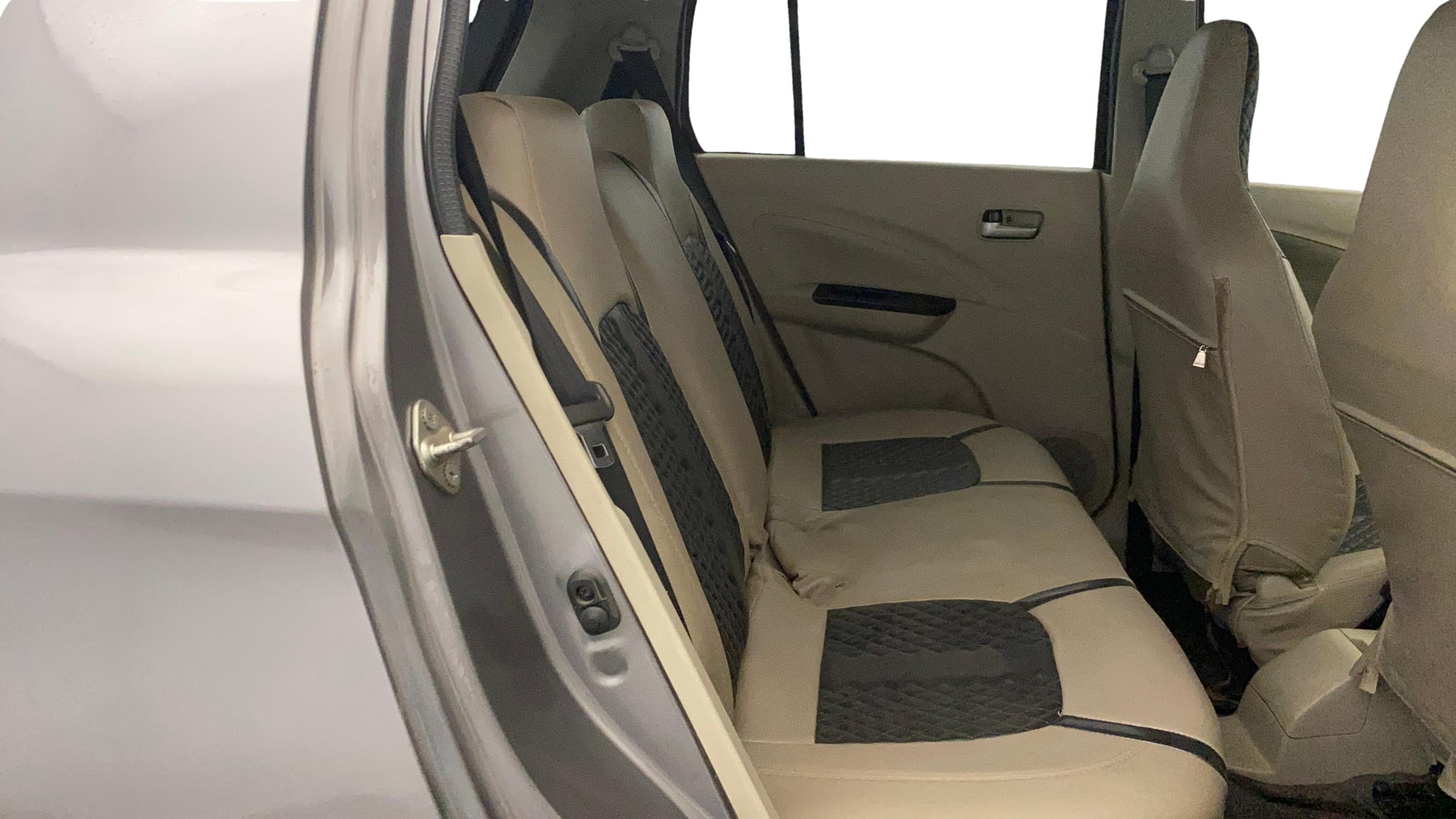 View 2018 Maruti Suzuki 1000 Base Variant Image 28 Used 2018 Maruti Suzuki 1000 Base Variant Image 28