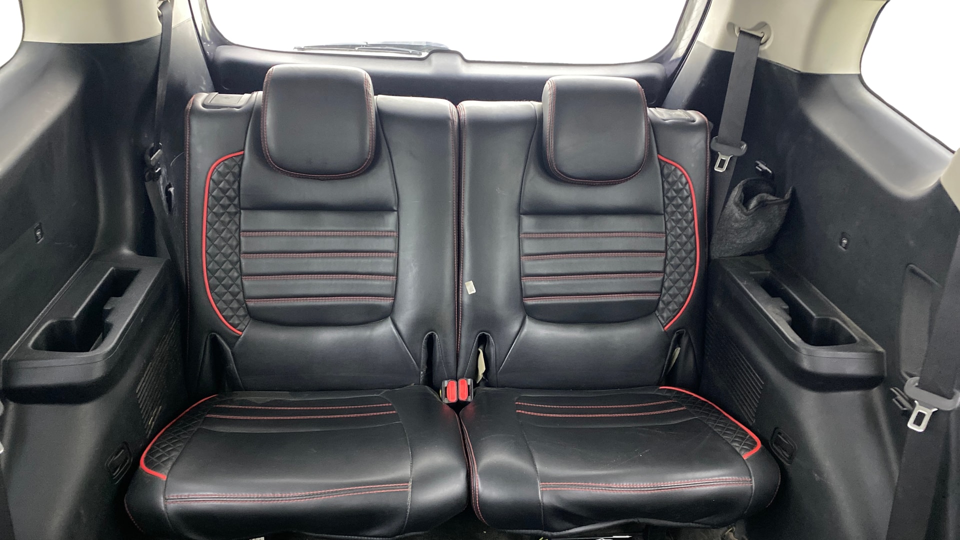 View 2023 Kia Carens Prestige 1.5 Petrol 7 STR Image 10 Used 2023 Kia Carens Prestige 1.5 Petrol 7 STR Image 10
