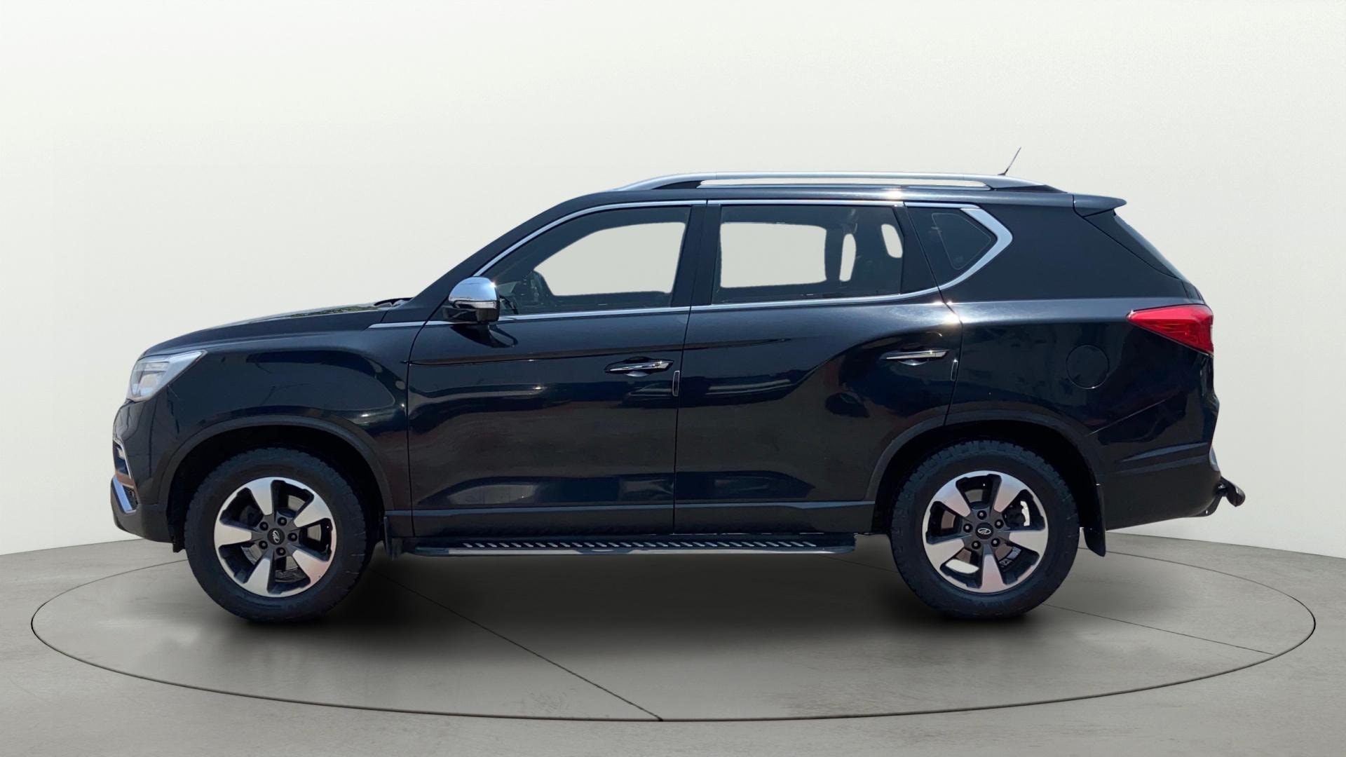 View 2019 Mahindra Alturas G4 4WD AT Image 28 Used 2019 Mahindra Alturas G4 4WD AT Image 28