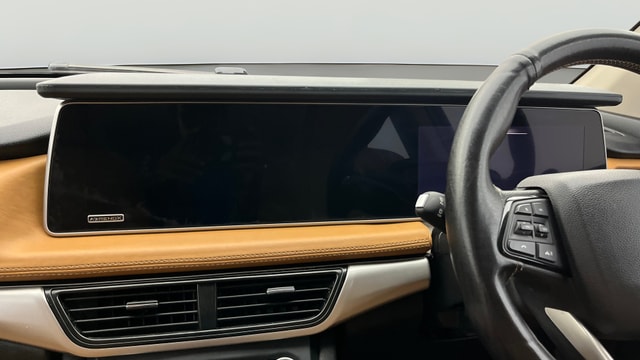 View Mahindra XUV700 Image 17 Used Mahindra XUV700 Image 17