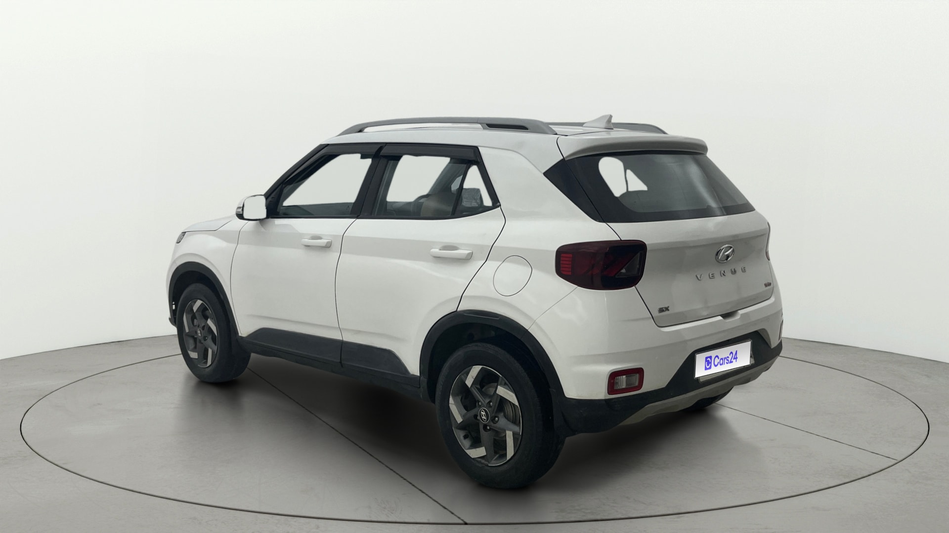 View 2021 Hyundai Venue SX 1.0 iMT Petrol Image 2 Used 2021 Hyundai Venue SX 1.0 iMT Petrol Image 2
