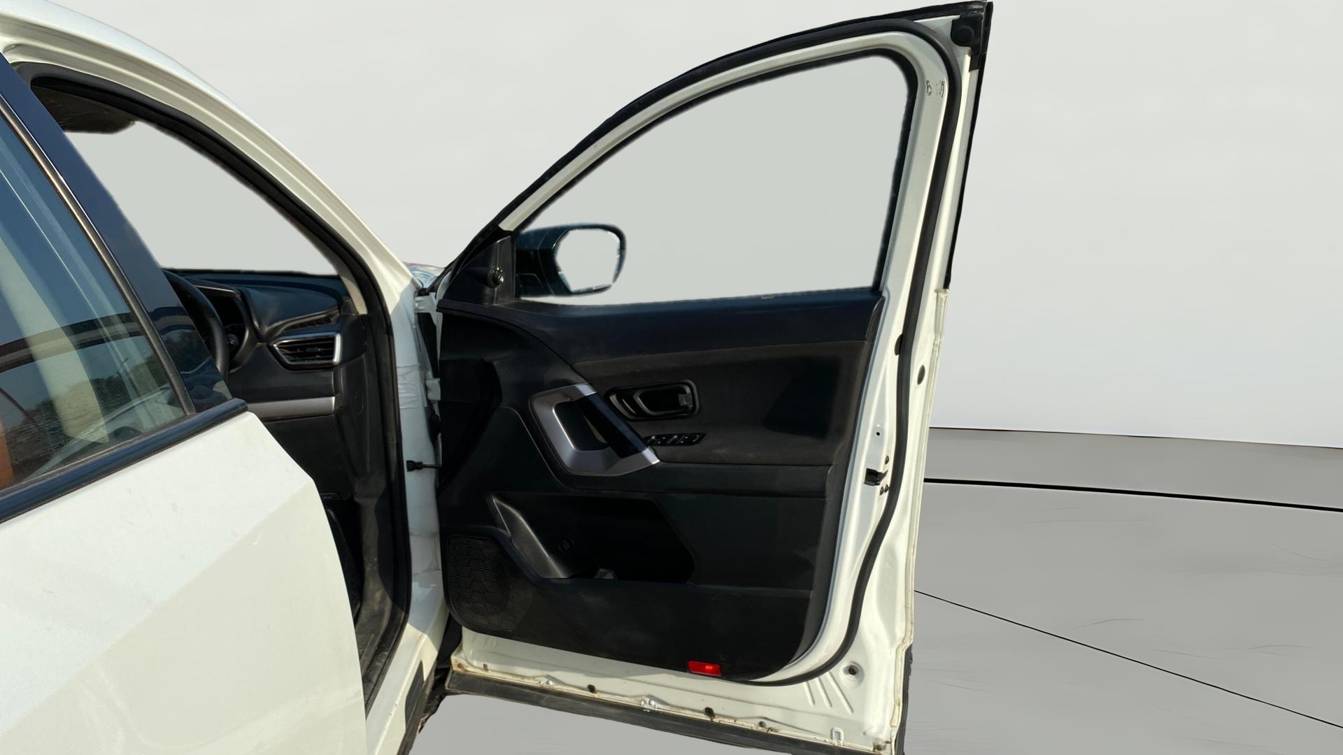 View 2021 Tata Harrier XE Image 44 Used 2021 Tata Harrier XE Image 44