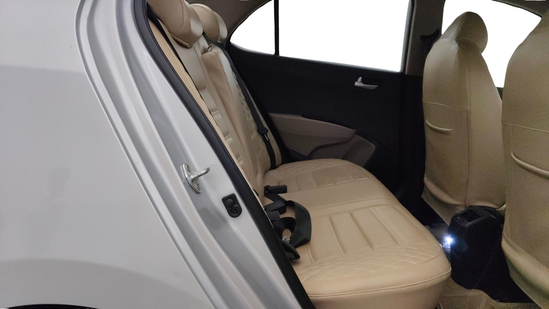 View 2015 Hyundai Xcent SX Petrol (O) Image 29 Used 2015 Hyundai Xcent SX Petrol (O) Image 29