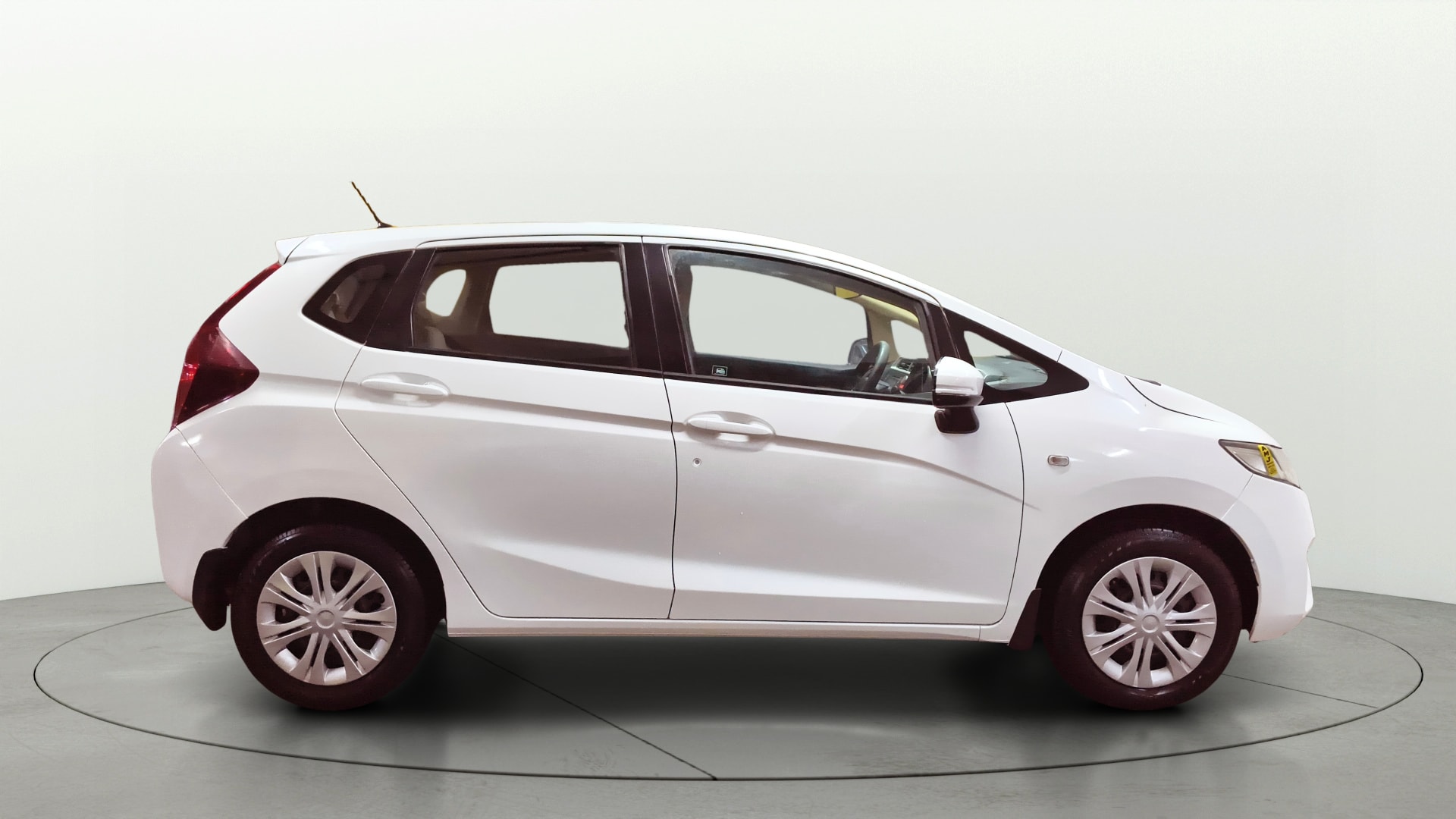 View 2016 Honda Jazz E MT Diesel Image 8 Used 2016 Honda Jazz E MT Diesel Image 8