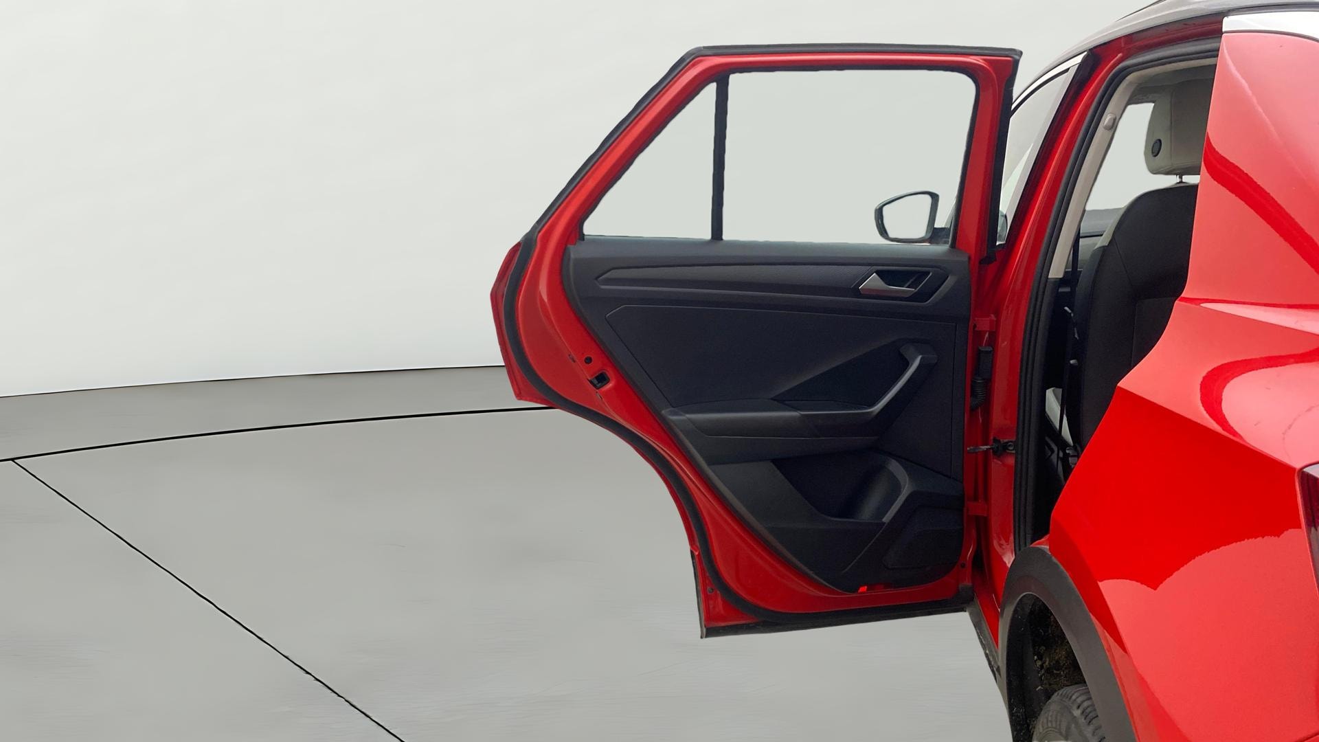 View 2021 Volkswagen T-Roc 1.5 TSI Image 22 Used 2021 Volkswagen T-Roc 1.5 TSI Image 22