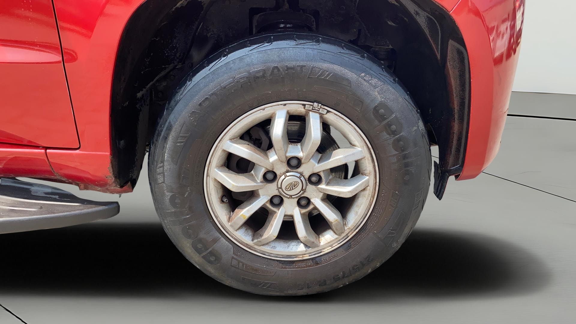 View 2017 Mahindra TUV300 T8 Image 40 Used 2017 Mahindra TUV300 T8 Image 40