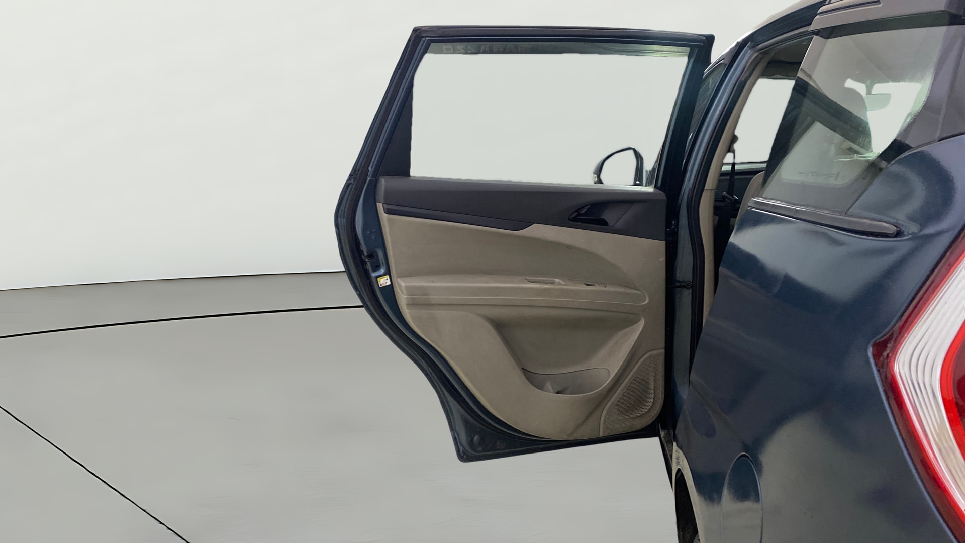 View 2019 Mahindra Marazzo M2 7-Seater Image 23 Used 2019 Mahindra Marazzo M2 7-Seater Image 23