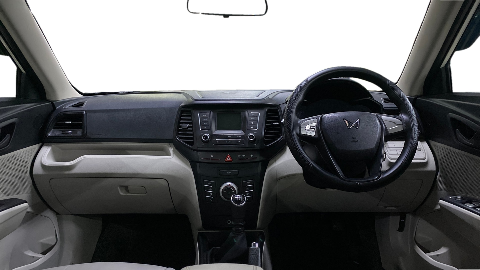 Used 2023 Mahindra XUV300 Used 2023 Mahindra XUV300