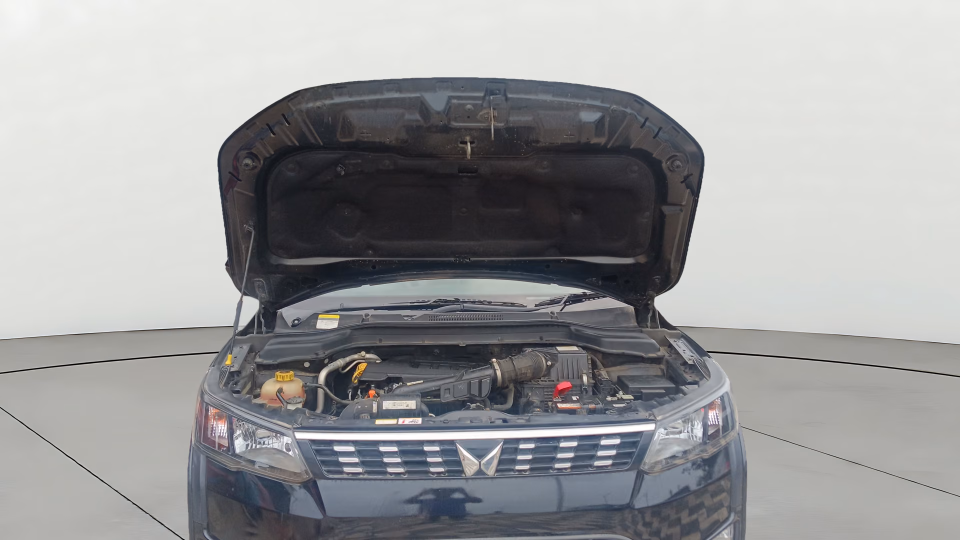 Used 2024 Mahindra XUV300 Used 2024 Mahindra XUV300