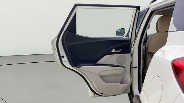 View Mahindra XUV300 Image 15 Used Mahindra XUV300 Image 15