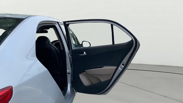 View Hyundai Xcent Image 7 Used Hyundai Xcent Image 7