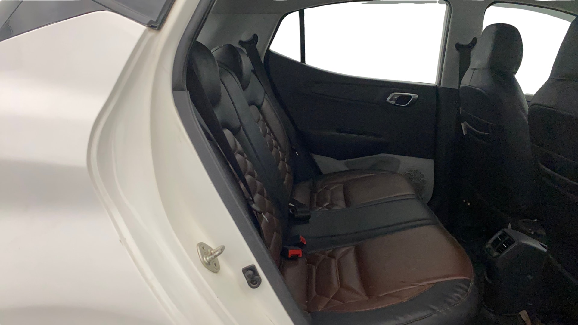 View 2020 Hyundai Grand i10 Nios Sportz Petrol AMT Image 29 Used 2020 Hyundai Grand i10 Nios Sportz Petrol AMT Image 29