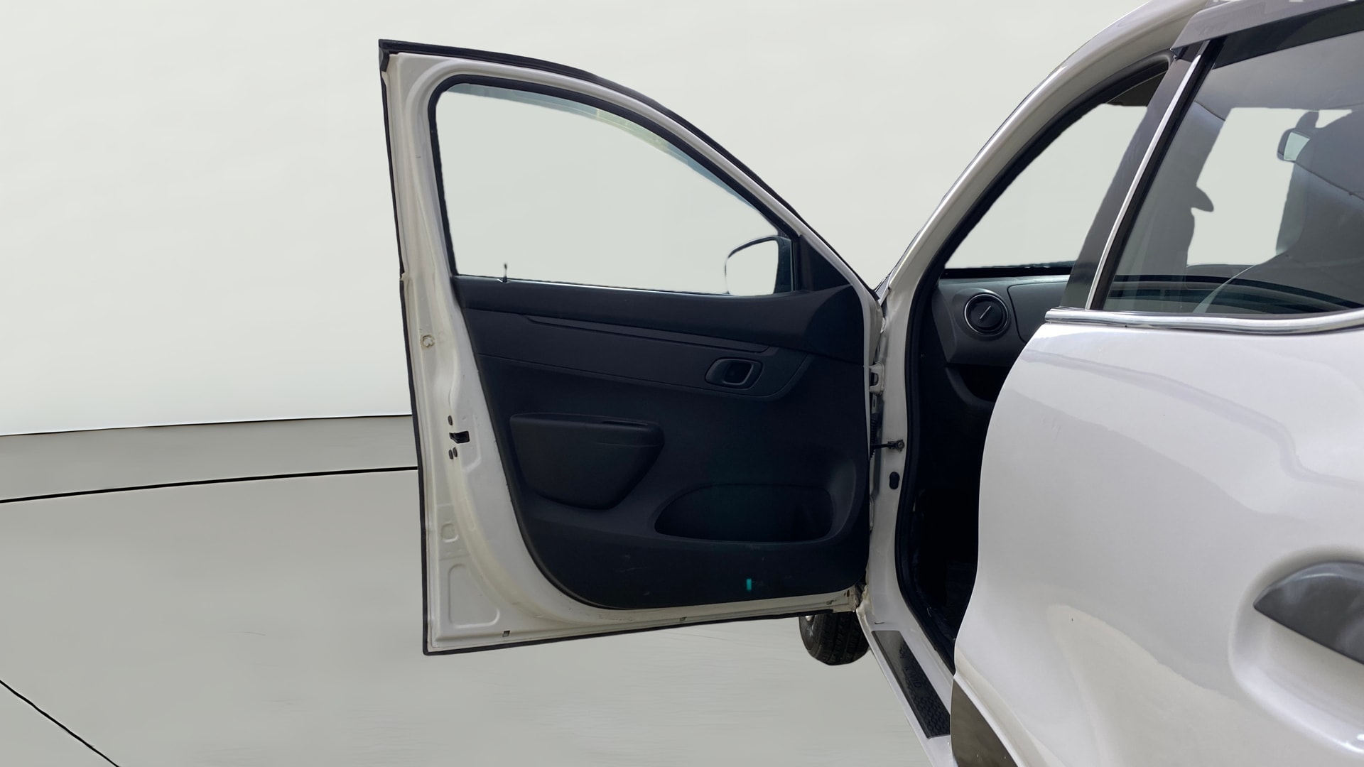 View 2020 Renault Kwid RXL 1.0 BS IV Image 30 Used 2020 Renault Kwid RXL 1.0 BS IV Image 30