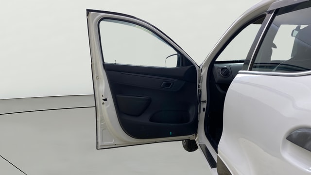 View Renault Kwid Image 30 Used Renault Kwid Image 30