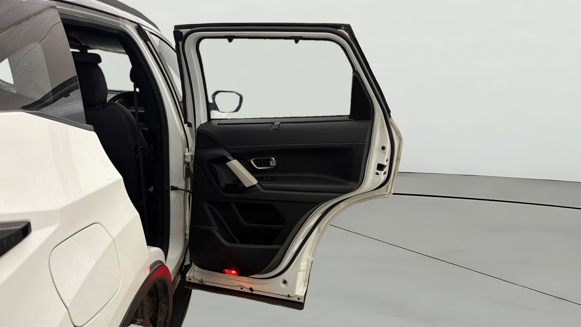 View 2024 Tata Harrier XE Image 8 Used 2024 Tata Harrier XE Image 8