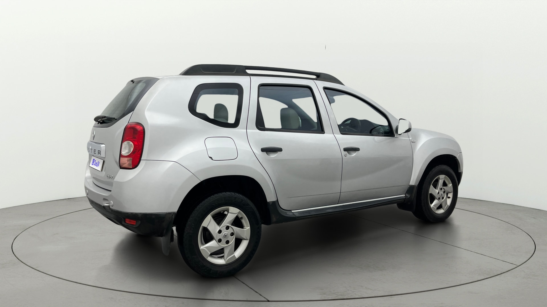 View 2013 Renault Duster Diesel 85PS STD Image 42 Used 2013 Renault Duster Diesel 85PS STD Image 42