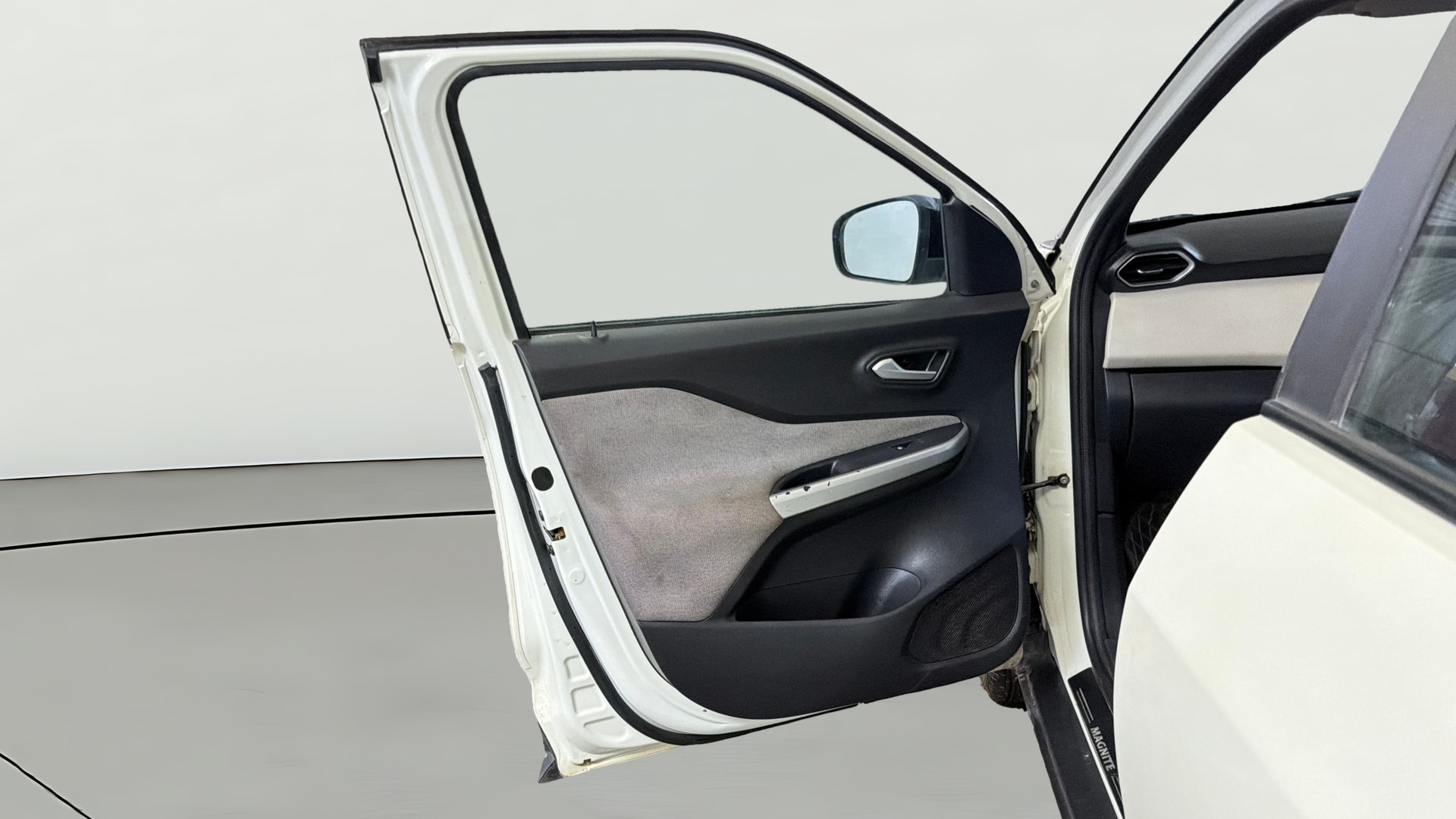 View 2022 Nissan Magnite XV Image 37 Used 2022 Nissan Magnite XV Image 37