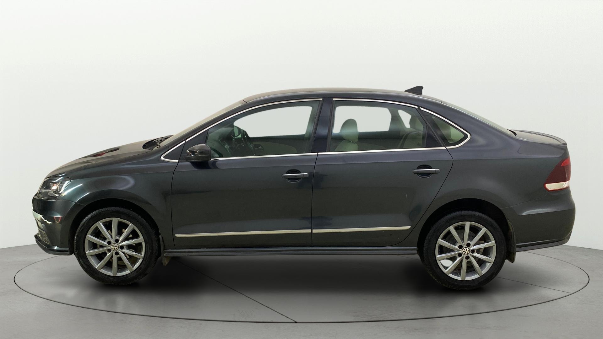 View 2021 Volkswagen Vento 1.2 L TSI Comfortline Petrol AT Image 5 Used 2021 Volkswagen Vento 1.2 L TSI Comfortline Petrol AT Image 5