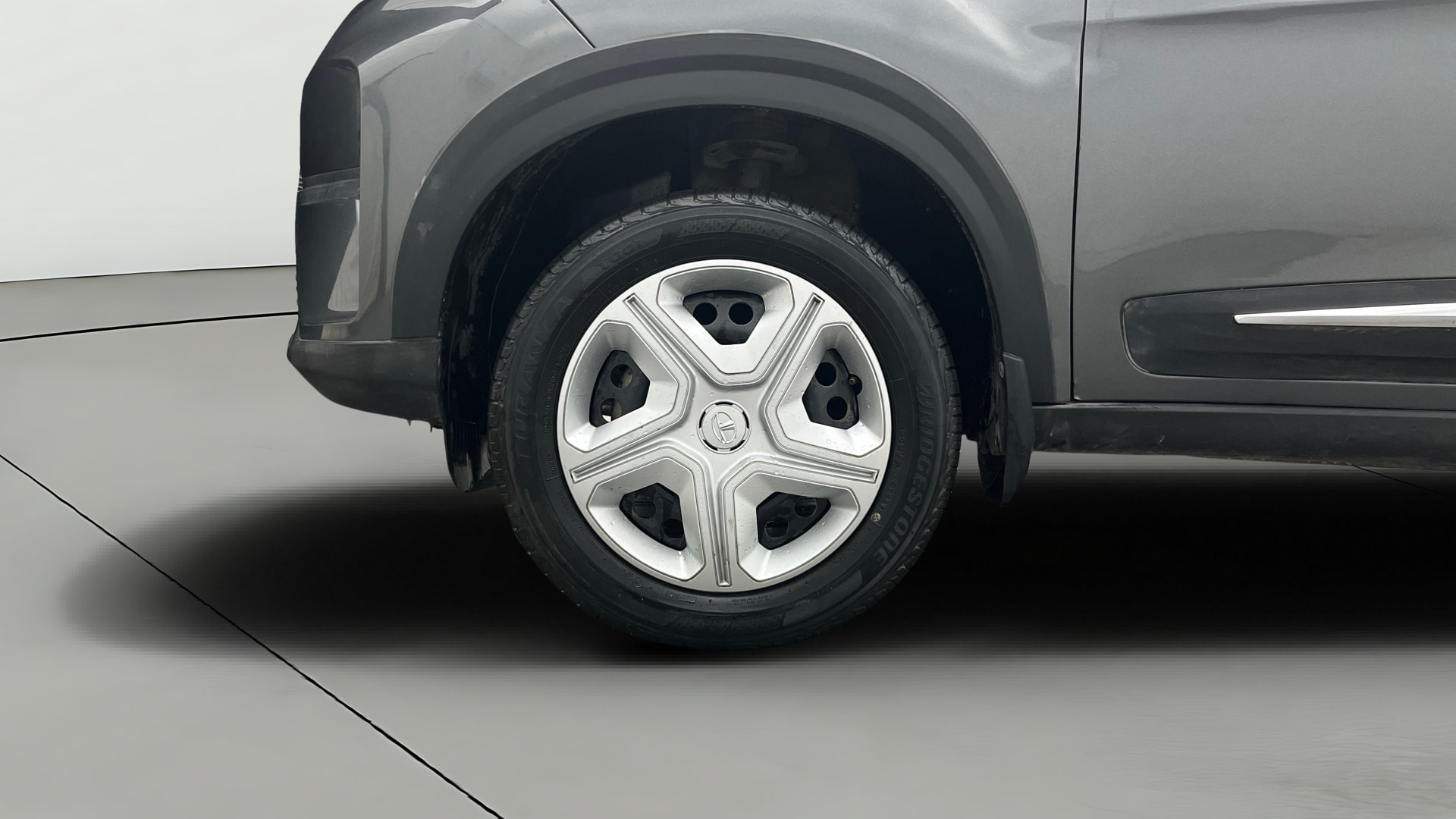 View 2024 Tata Nexon Revotron XE Image 28 Used 2024 Tata Nexon Revotron XE Image 28