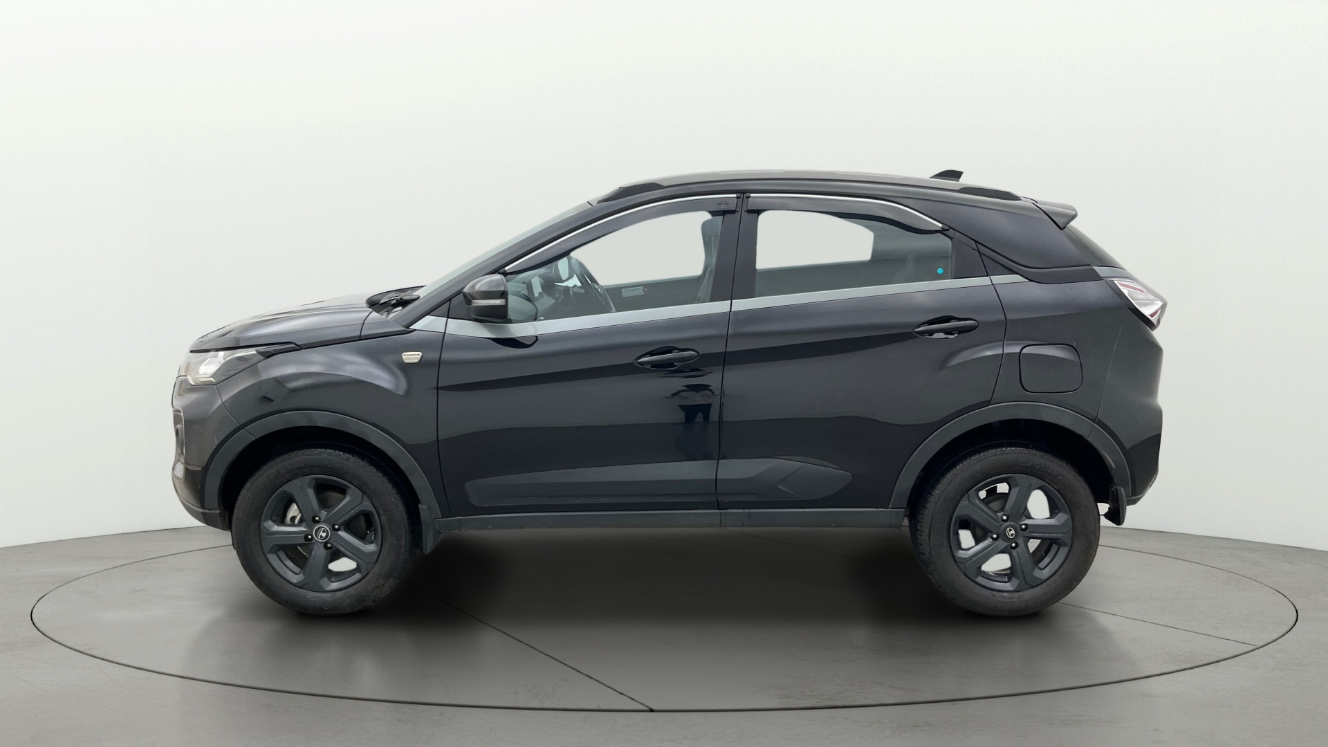 View 2022 Tata Nexon Revotron XE Image 27 Used 2022 Tata Nexon Revotron XE Image 27
