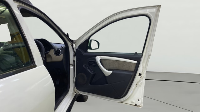 View Renault Duster Image 49 Used Renault Duster Image 49