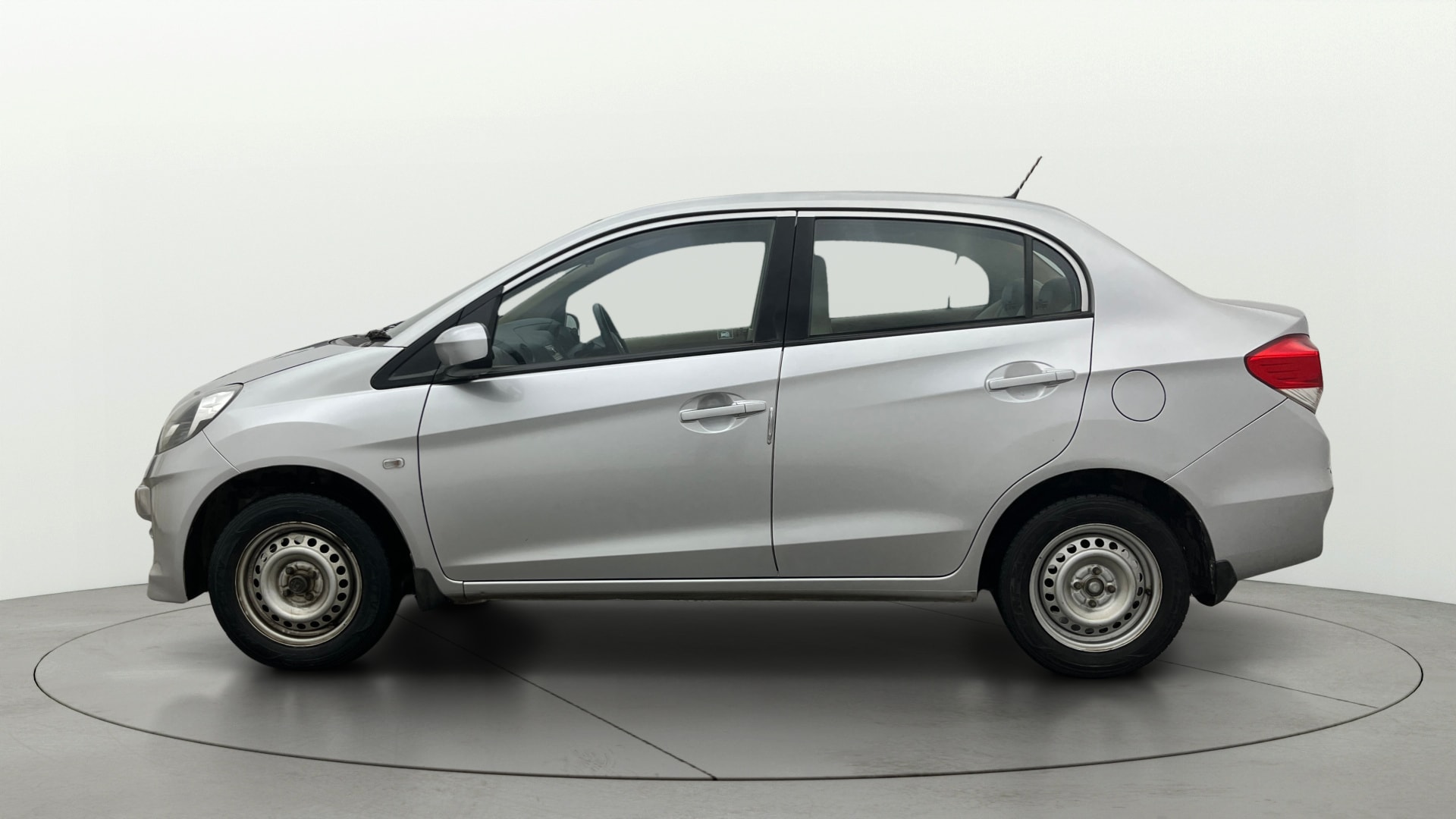 View 2014 Honda Amaze E MT Petrol BS IV Image 5 Used 2014 Honda Amaze E MT Petrol BS IV Image 5