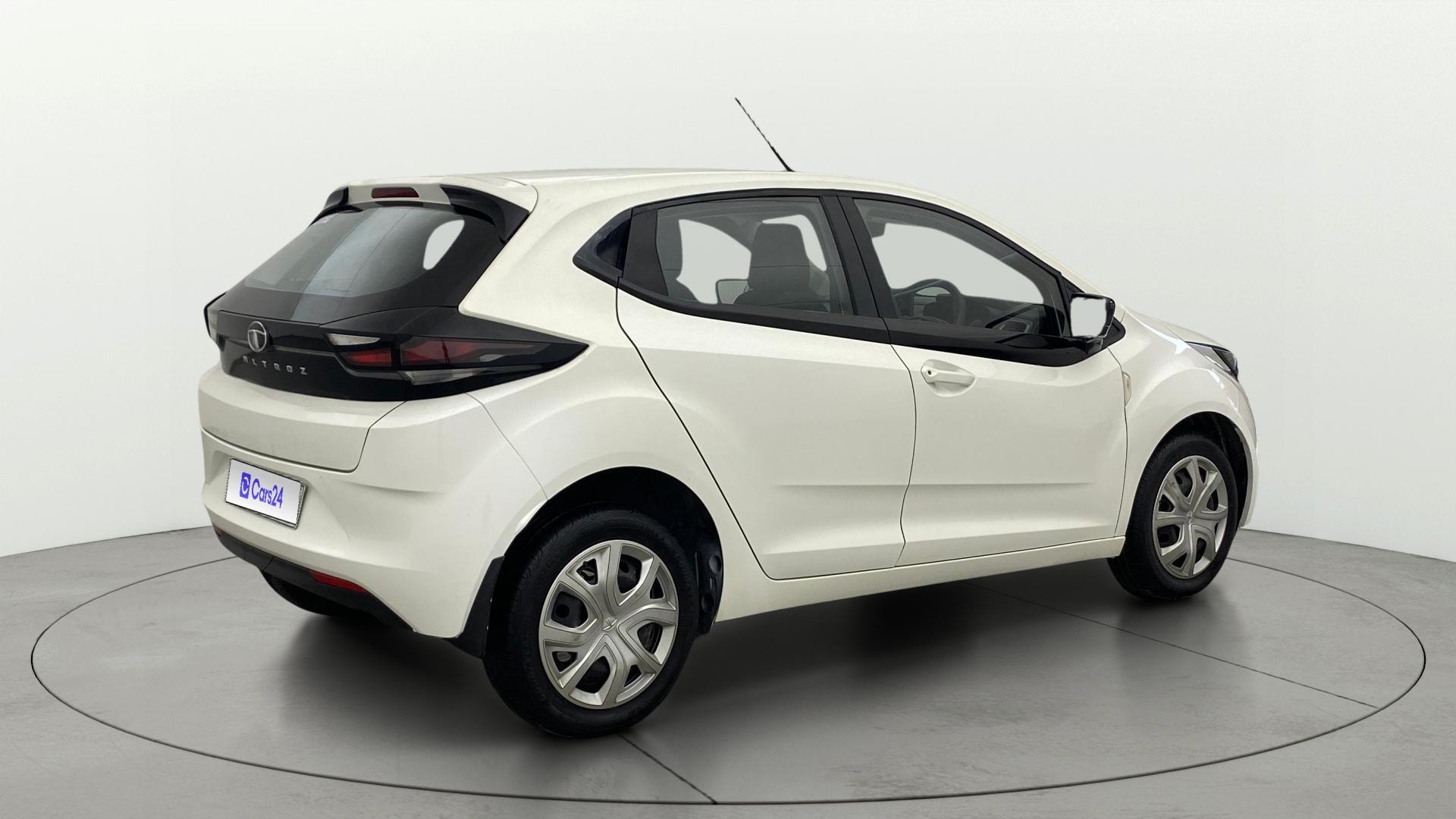 View 2023 Tata Altroz XM Plus Petrol Image 41 Used 2023 Tata Altroz XM Plus Petrol Image 41