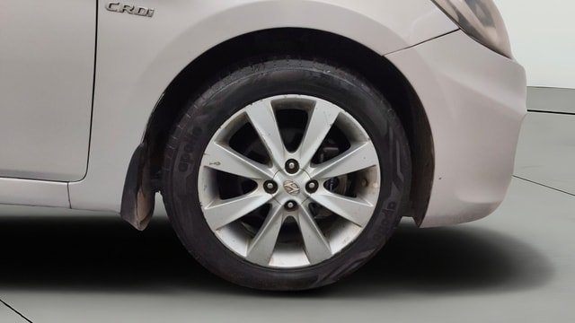 View Hyundai Fluidic Verna Image 41 Used Hyundai Fluidic Verna Image 41