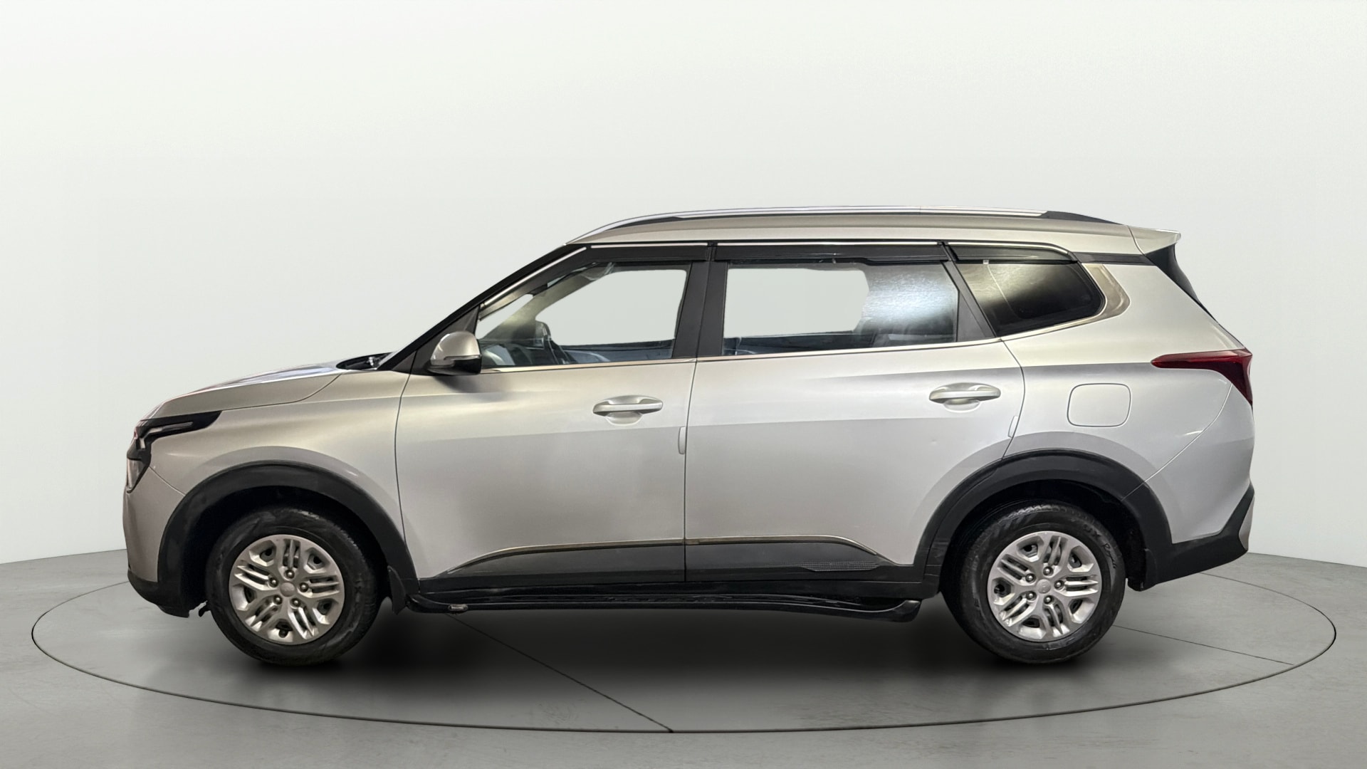 Used 2024 Kia Carens Used 2024 Kia Carens