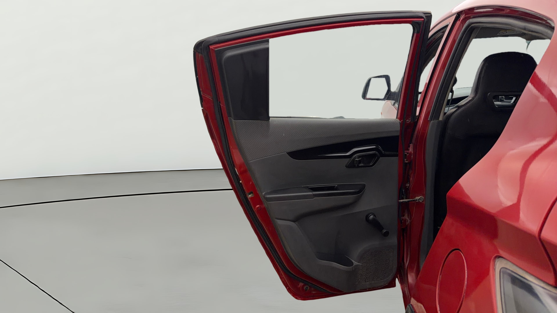 View 2018 Mahindra KUV100 K2 Petrol BS IV Image 22 Used 2018 Mahindra KUV100 K2 Petrol BS IV Image 22
