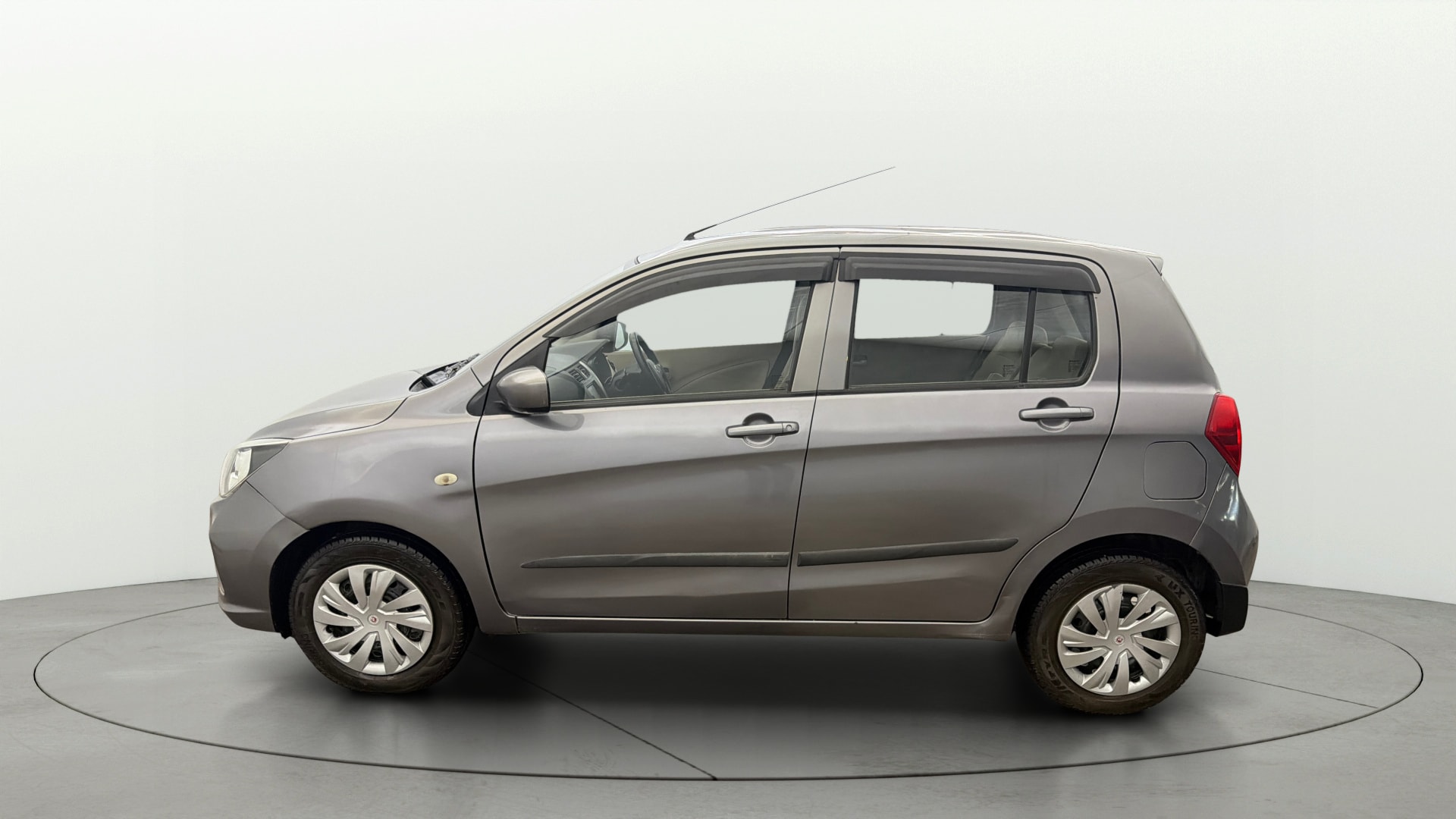 View 2019 Maruti Suzuki 1000 Base Variant Image 5 Used 2019 Maruti Suzuki 1000 Base Variant Image 5