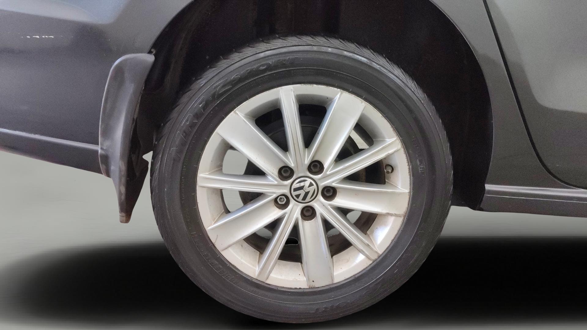 View 2015 Volkswagen Vento 1.2 L TSI Comfortline Petrol AT Image 24 Used 2015 Volkswagen Vento 1.2 L TSI Comfortline Petrol AT Image 24