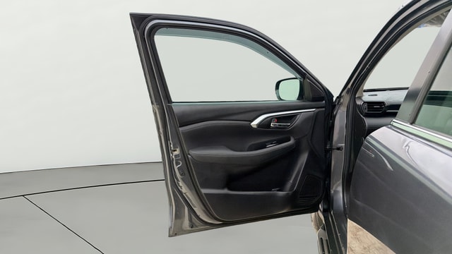 View Toyota Urban Cruiser Hyryder Image 39 Used Toyota Urban Cruiser Hyryder Image 39
