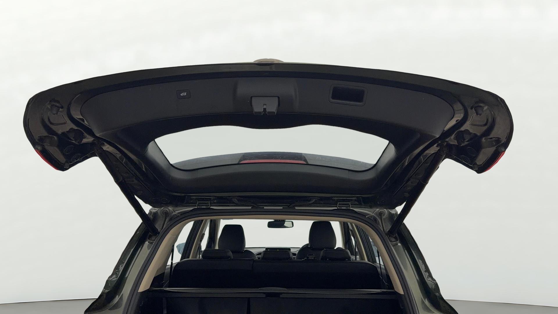 View 2024 MG Hector Sharp Hybrid BS IV Image 17 Used 2024 MG Hector Sharp Hybrid BS IV Image 17