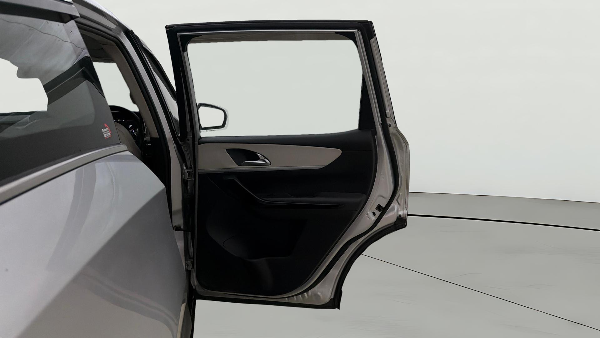 Used 2022 Mahindra XUV700 Used 2022 Mahindra XUV700