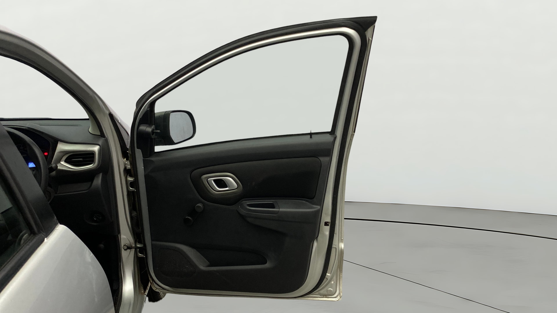 View 2022 Datsun Redi GO T Image 43 Used 2022 Datsun Redi GO T Image 43