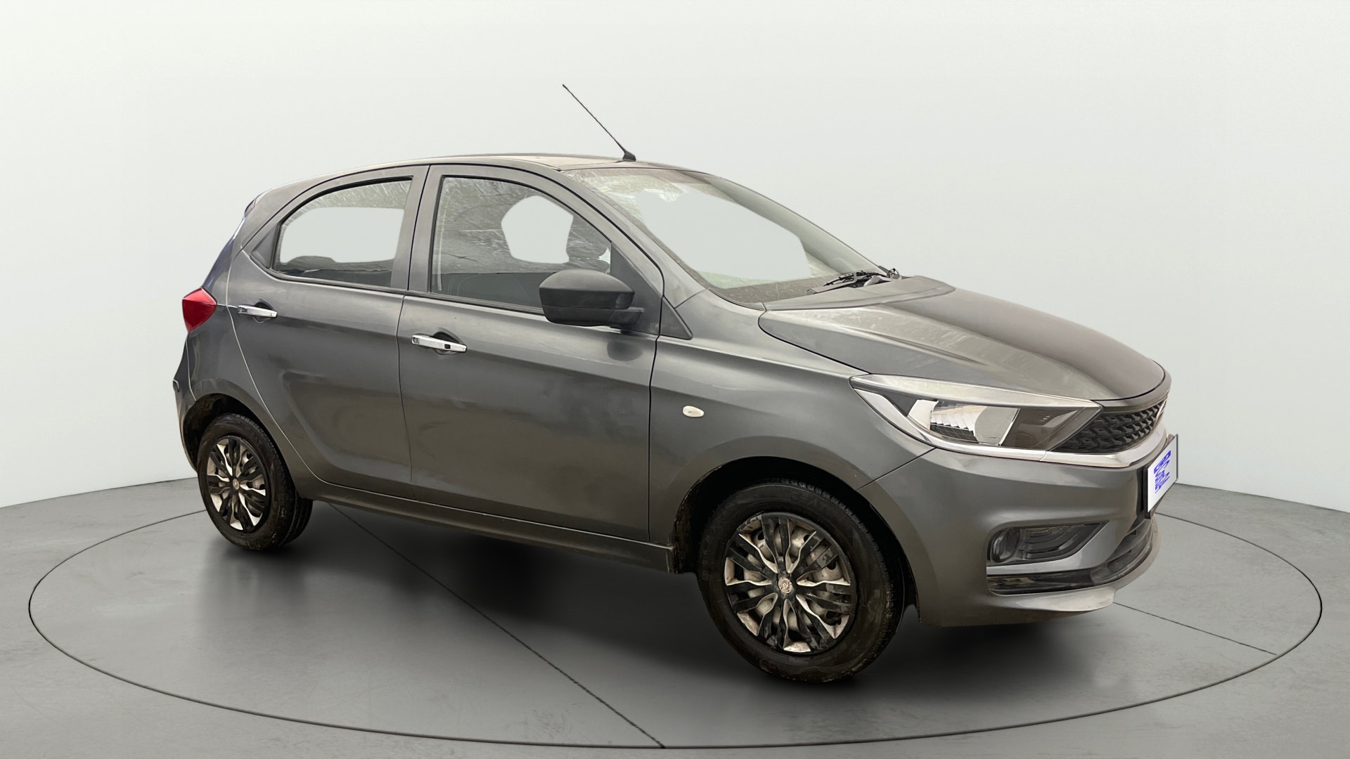 View 2021 Tata Tiago Revotorq XB Image 21 Used 2021 Tata Tiago Revotorq XB Image 21