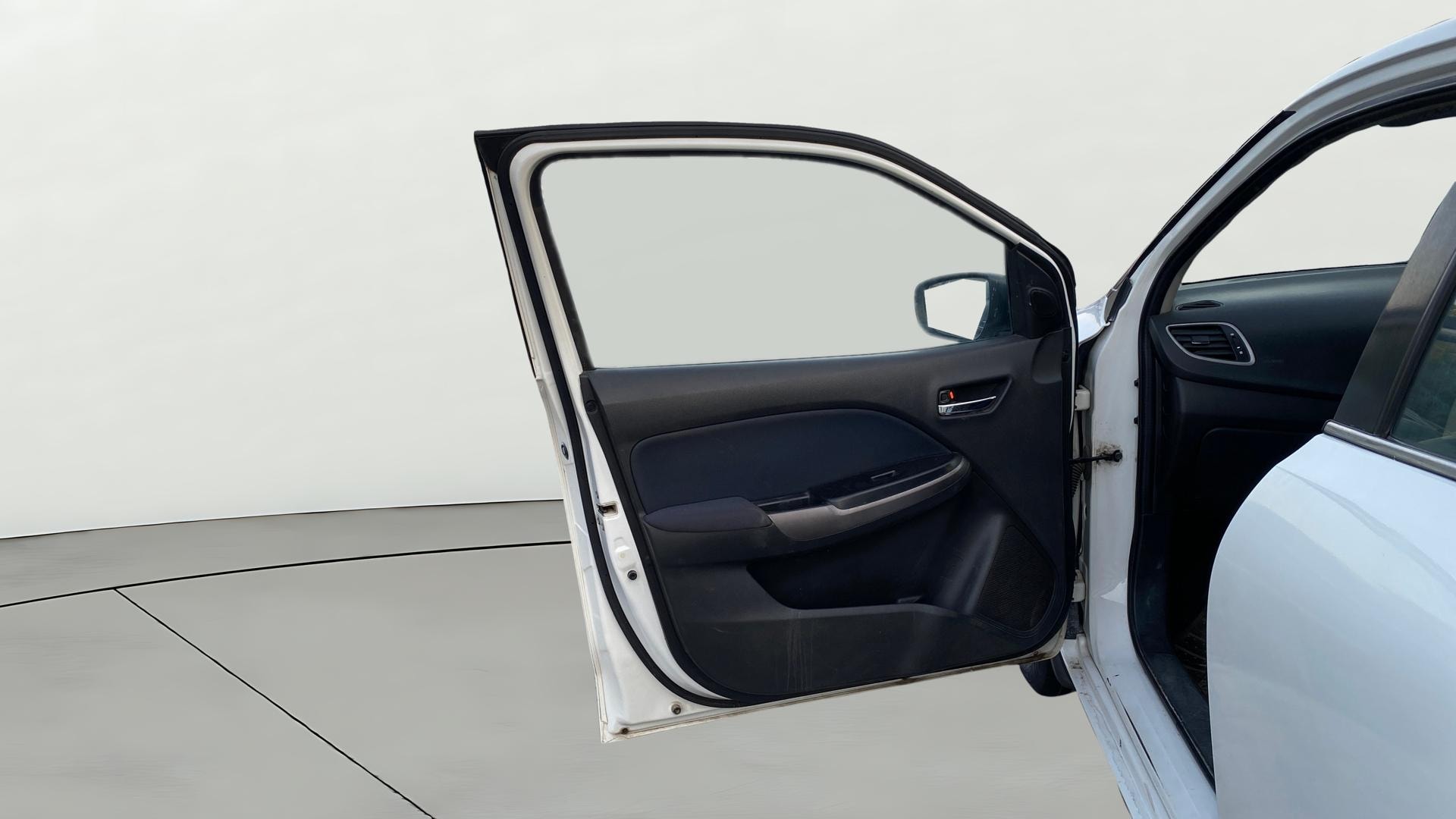 View 2019 Maruti Suzuki 1000 Base Variant Image 30 Used 2019 Maruti Suzuki 1000 Base Variant Image 30