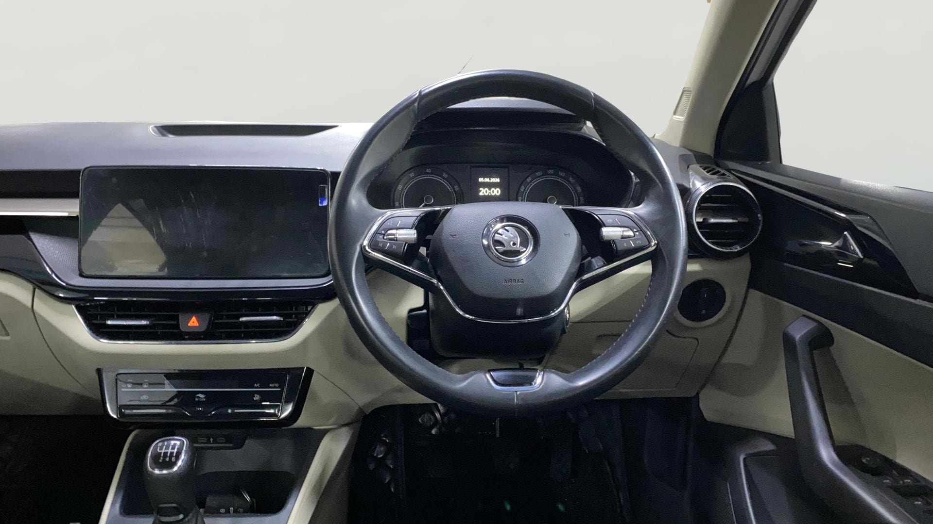View 2024 Skoda Slavia Ambition 1.0 TSI MT Image 20 Used 2024 Skoda Slavia Ambition 1.0 TSI MT Image 20