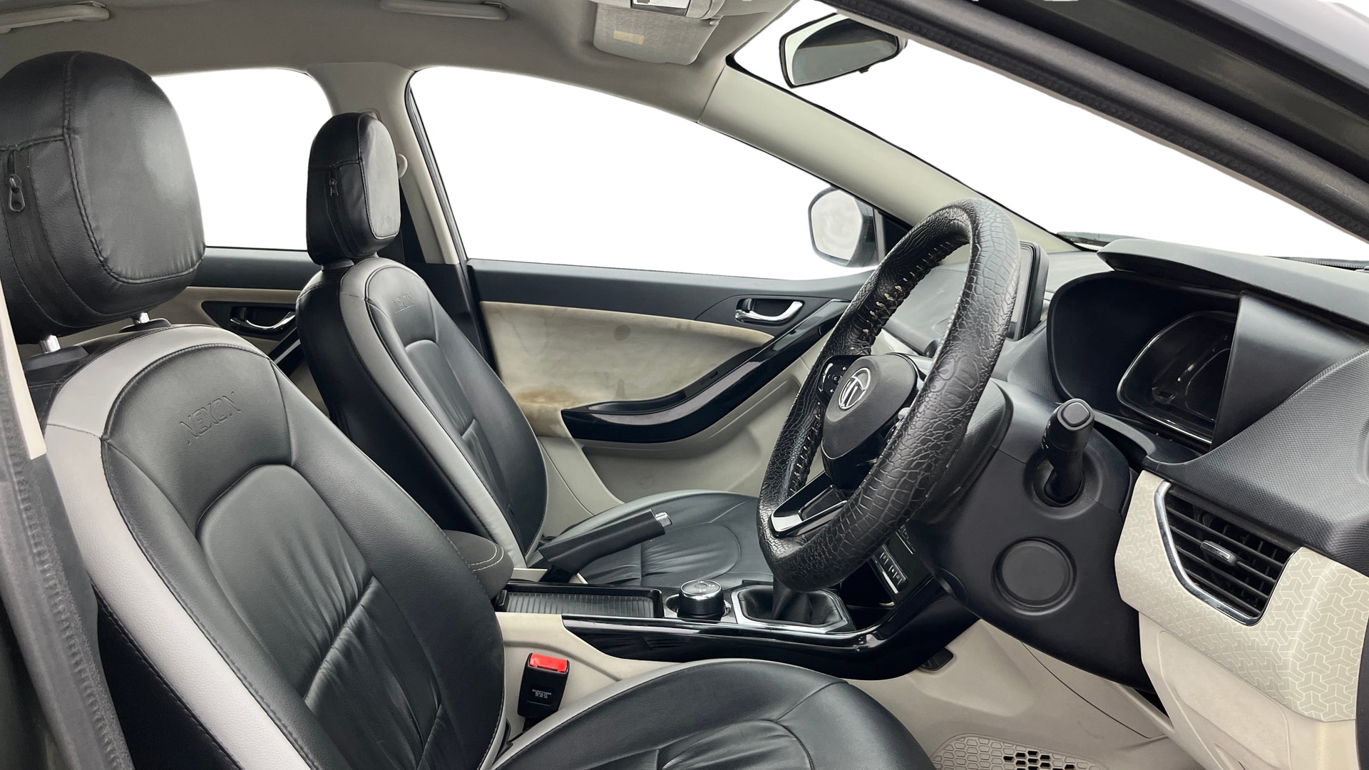 View 2020 Tata Nexon Revotron XE Image 26 Used 2020 Tata Nexon Revotron XE Image 26