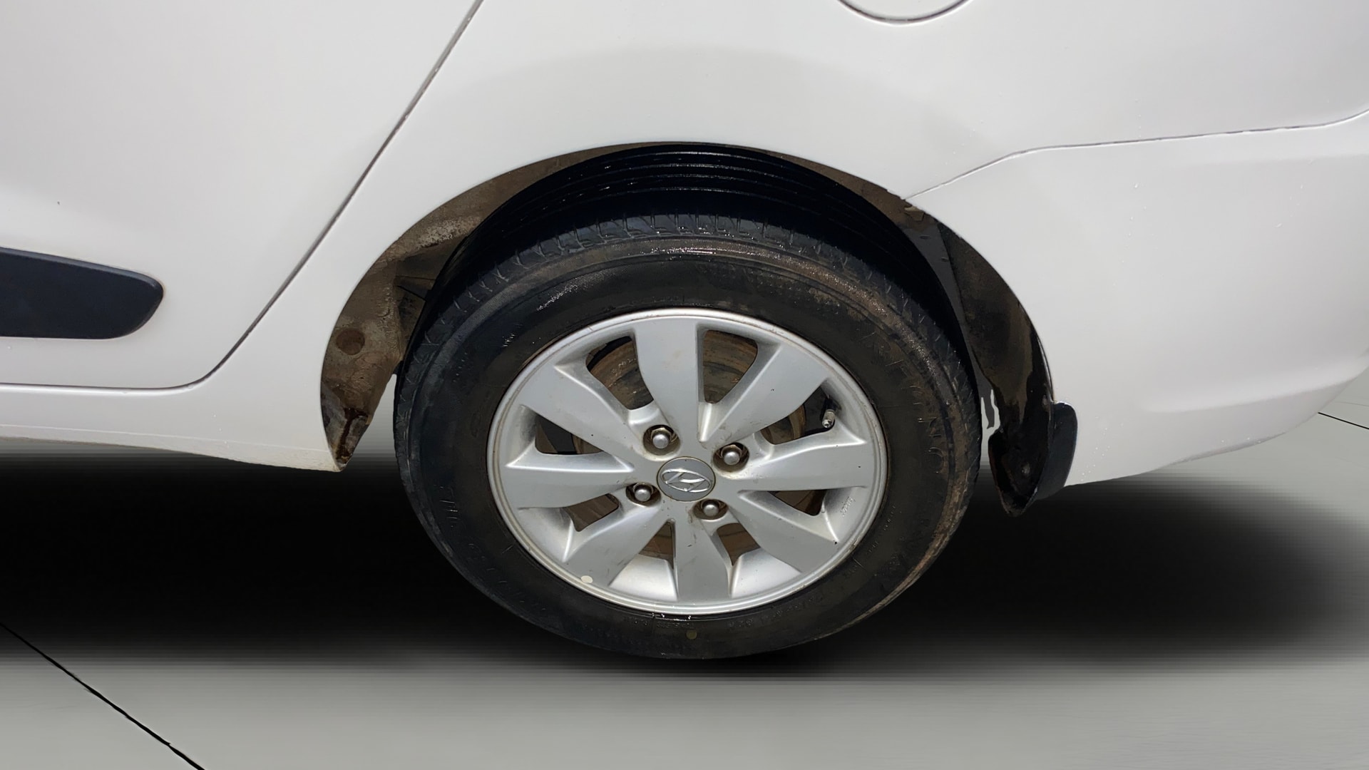 View 2014 Hyundai Xcent E Petrol Image 11 Used 2014 Hyundai Xcent E Petrol Image 11