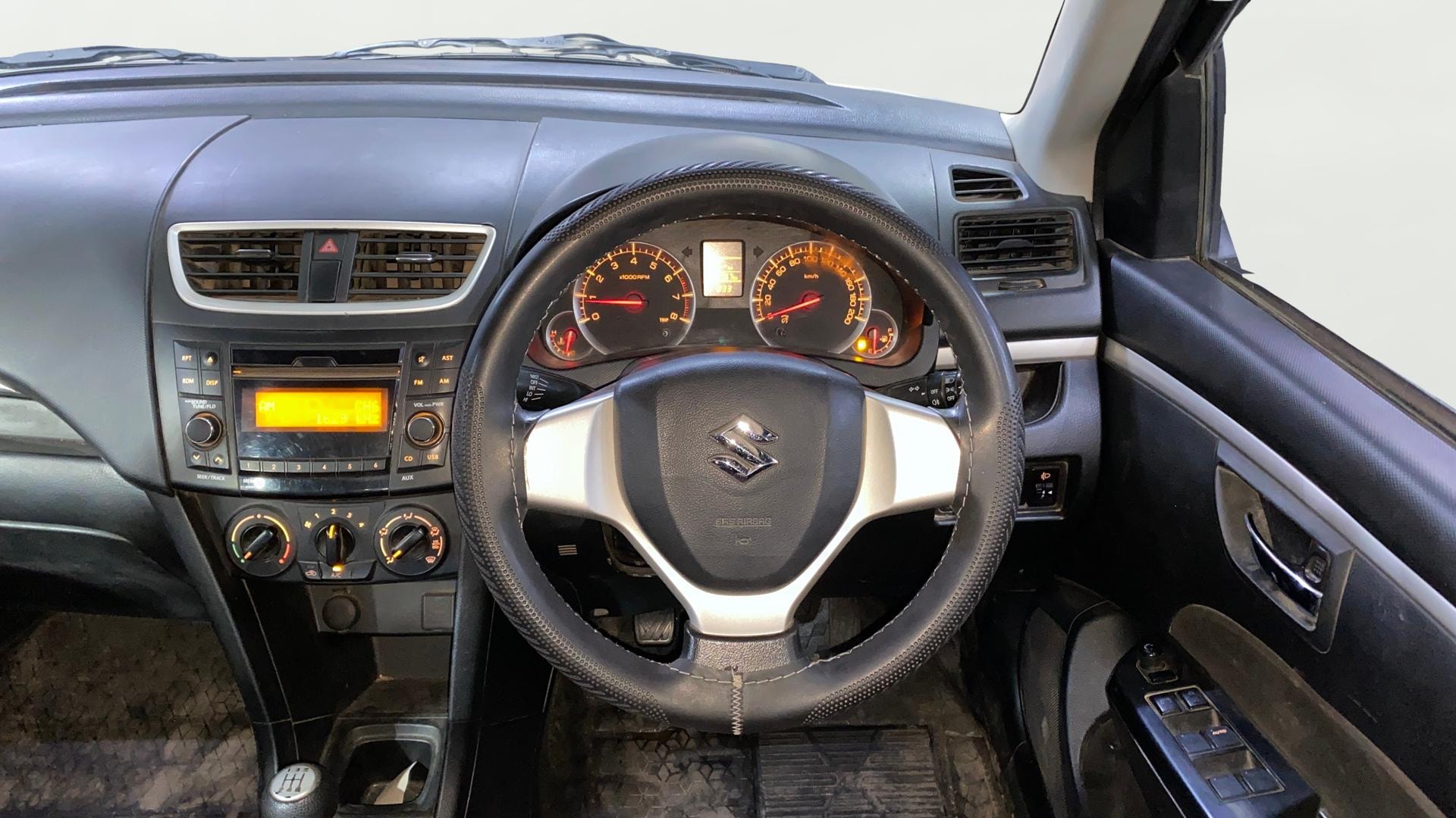 View 2017 Maruti Suzuki 1000 Base Variant Image 20 Used 2017 Maruti Suzuki 1000 Base Variant Image 20