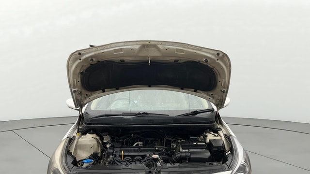 View Hyundai Fluidic Verna Image 32 Used Hyundai Fluidic Verna Image 32