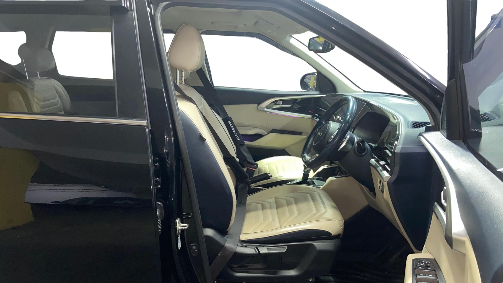 View 2022 Kia Carens Luxury Plus 1.5 AT Diesel 6 STR Image 19 Used 2022 Kia Carens Luxury Plus 1.5 AT Diesel 6 STR Image 19