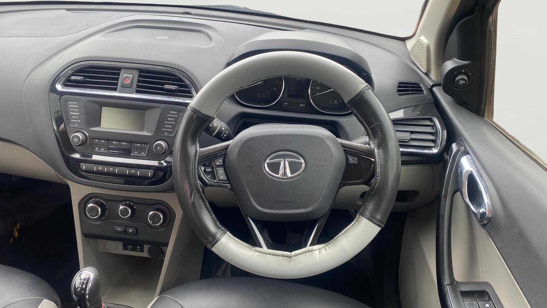 View 2018 Tata Tiago Revotorq XB Image 20 Used 2018 Tata Tiago Revotorq XB Image 20