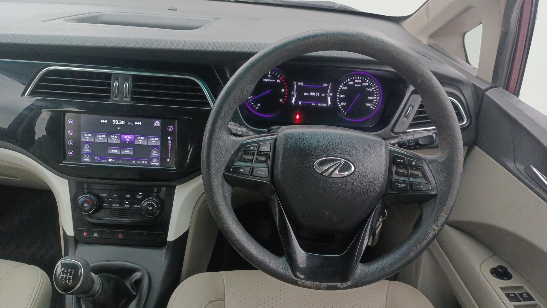 View 2020 Mahindra Marazzo M8 7-Seater Image 14 Used 2020 Mahindra Marazzo M8 7-Seater Image 14