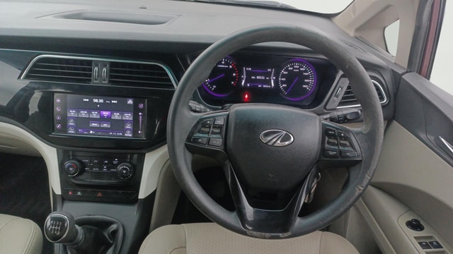 View Mahindra Marazzo Image 14 Used Mahindra Marazzo Image 14