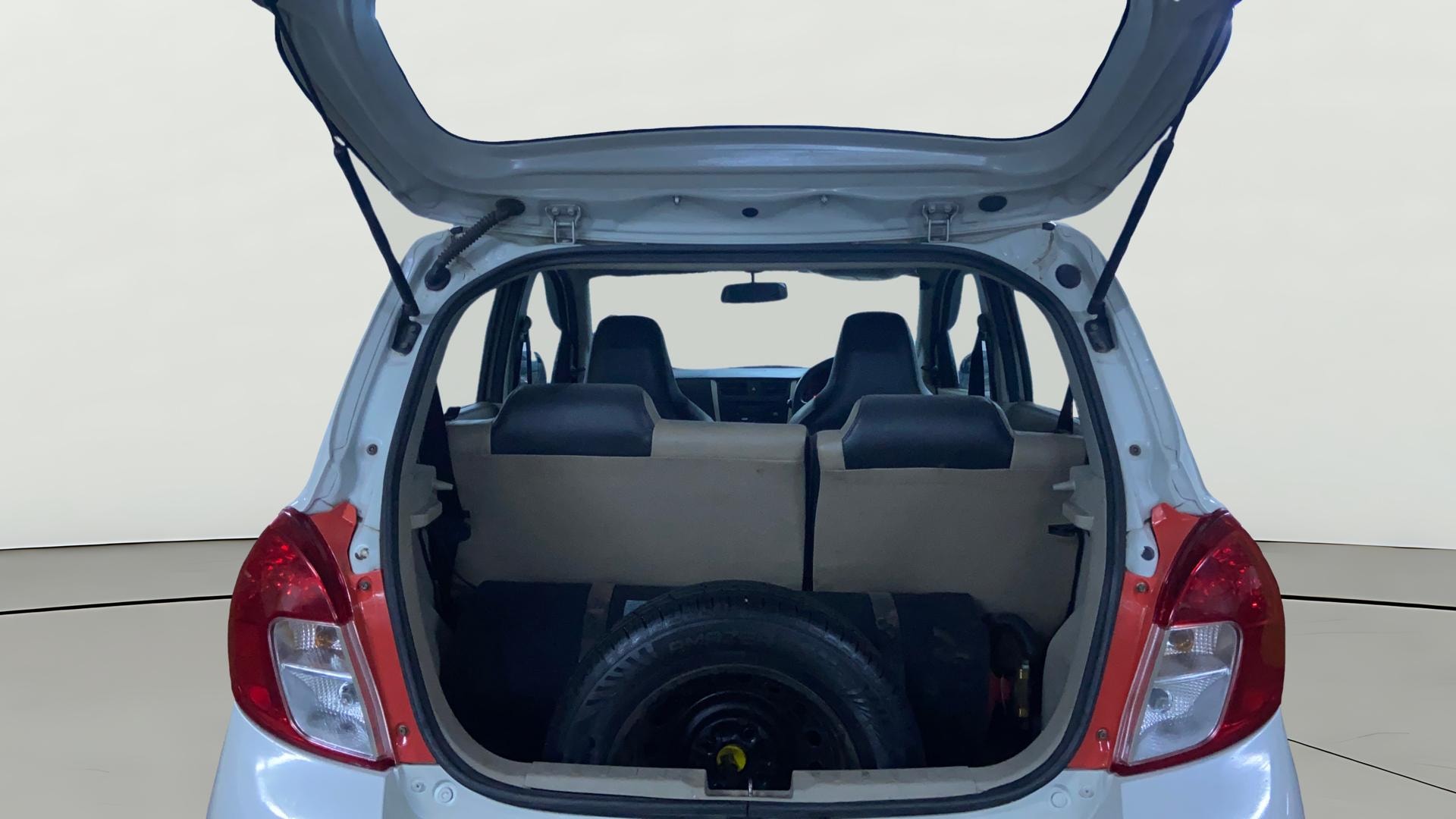 View 2019 Maruti Suzuki 1000 Base Variant Image 37 Used 2019 Maruti Suzuki 1000 Base Variant Image 37