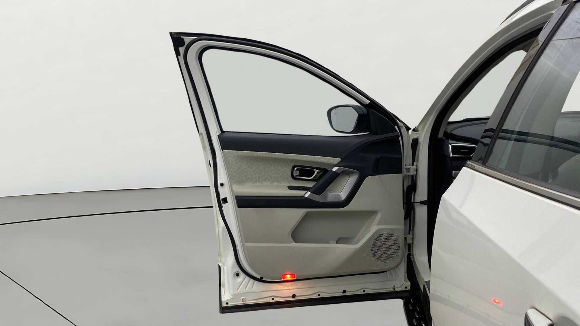 Used 2023 Tata Safari Used 2023 Tata Safari