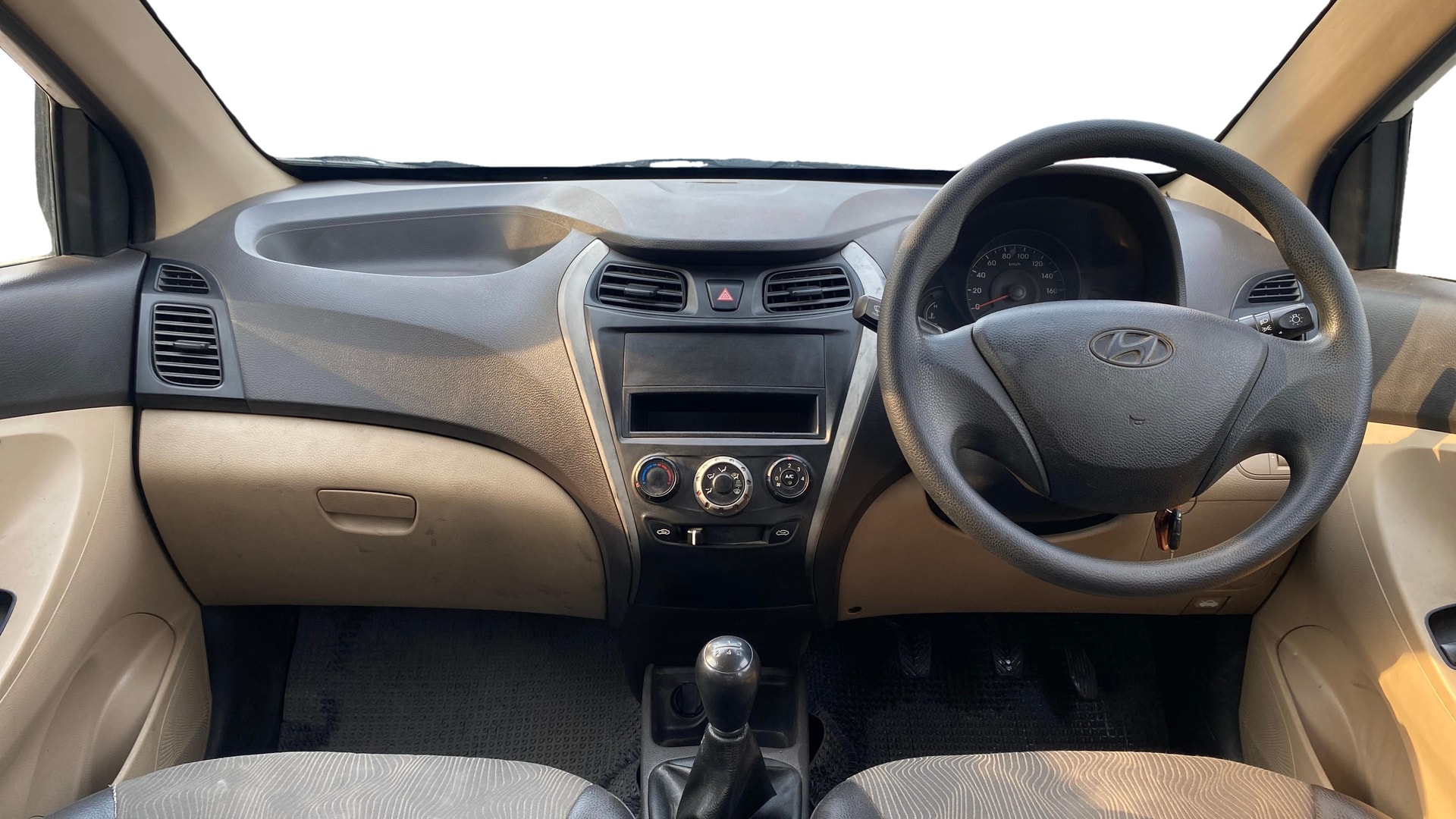 View 2013 Hyundai EON Era Plus Image 15 Used 2013 Hyundai EON Era Plus Image 15
